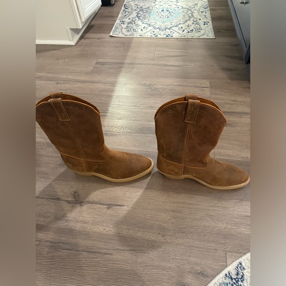 1/2 size too big - Picture 3 of 6